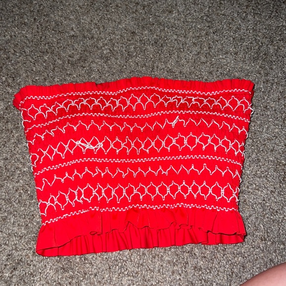 Red cropped fitted tube top. - Picture 1 of 4